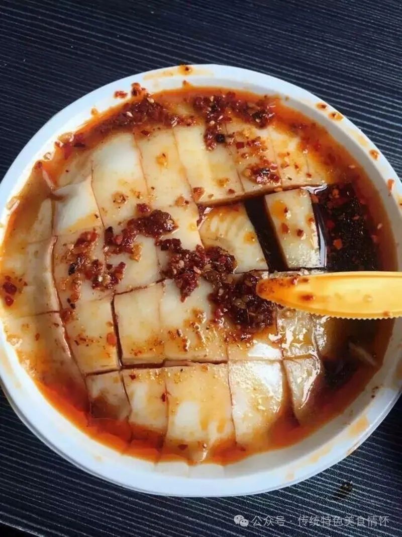 DƬ